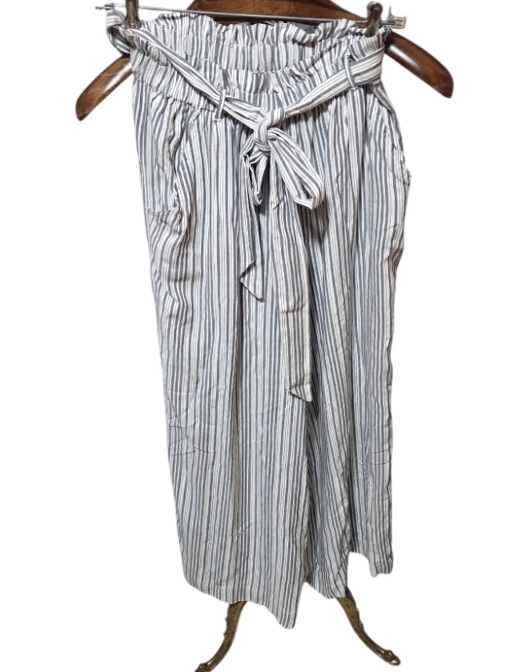 American Eagle Paper Bag Waist Wide Leg Cropped Striped Pant Size Medium New!